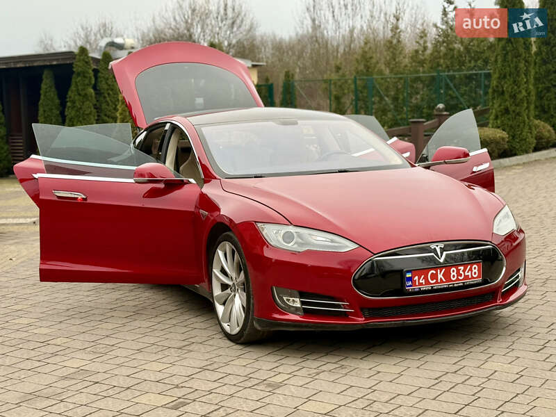 Лифтбек Tesla Model S 2014 в Тернополе