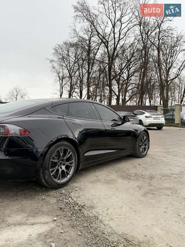 Лифтбек Tesla Model S 2021 в Виннице