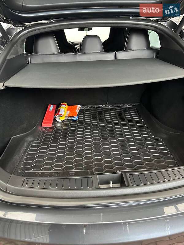 Лифтбек Tesla Model S 2014 в Хмельницком фото 5 Лифтбек Tesla Model S 2014 в Хмельницком