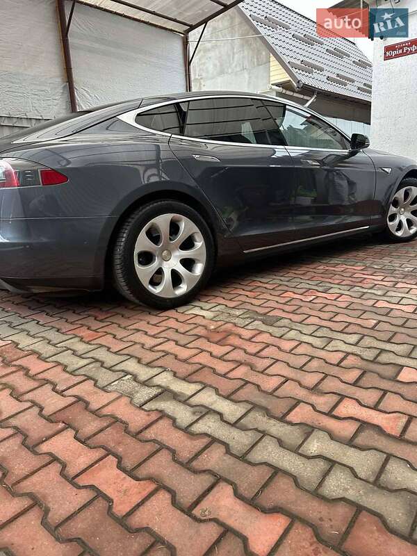 Лифтбек Tesla Model S 2014 в Хмельницком фото 9 Лифтбек Tesla Model S 2014 в Хмельницком