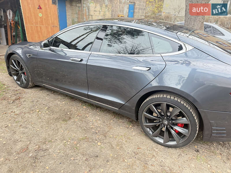 Лифтбек Tesla Model S 2014 в Киеве фото 25 Лифтбек Tesla Model S 2014 в Киеве
