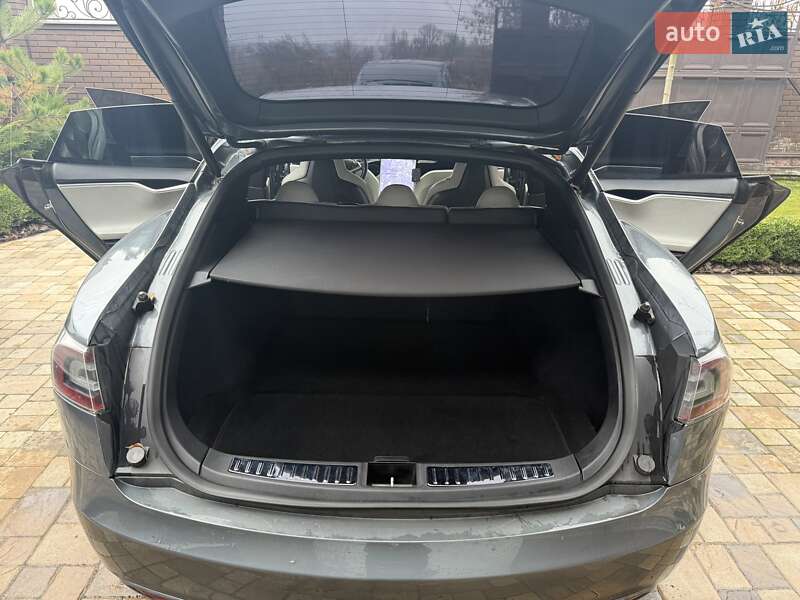 Лифтбек Tesla Model S 2013 в Киеве