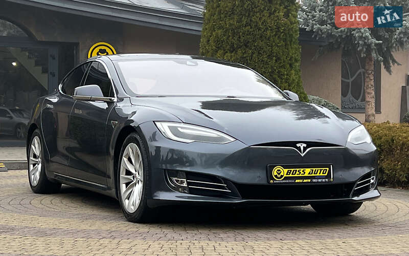 Tesla Model S 2016