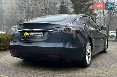 Лифтбек Tesla Model S 2016 в Львове