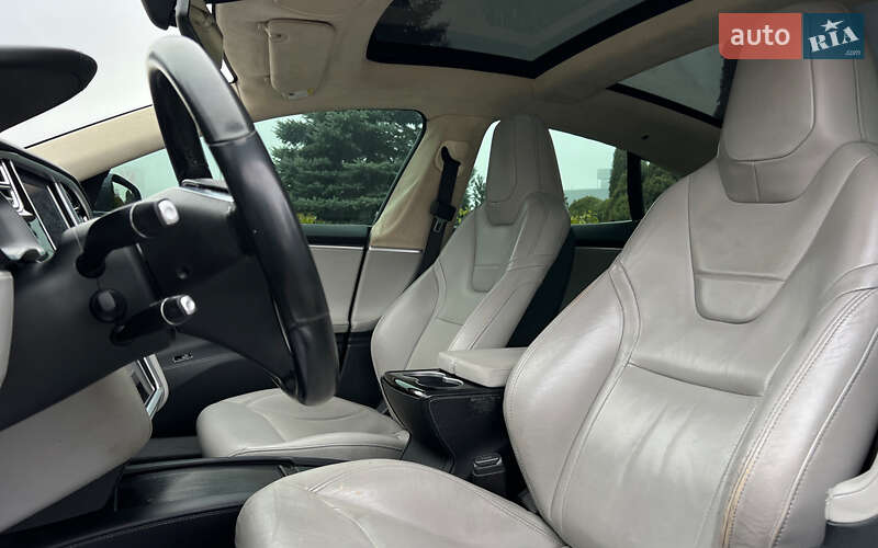 Лифтбек Tesla Model S 2016 в Львове фото 9 Лифтбек Tesla Model S 2016 в Львове