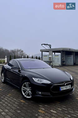Ліфтбек Tesla Model S 2014 в Ужгороді
