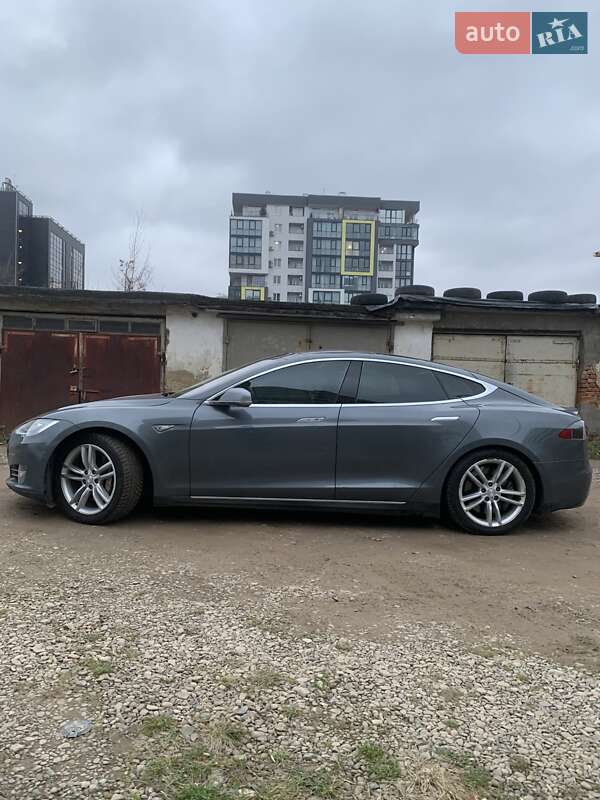 Лифтбек Tesla Model S 2013 в Львове фото 13 Лифтбек Tesla Model S 2013 в Львове