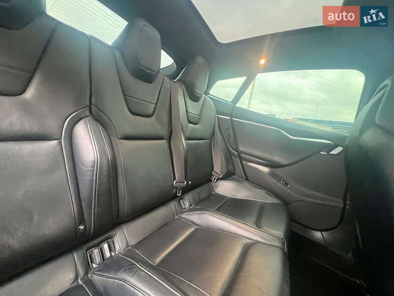 Лифтбек Tesla Model S 2015 в Львове фото 32 Лифтбек Tesla Model S 2015 в Львове
