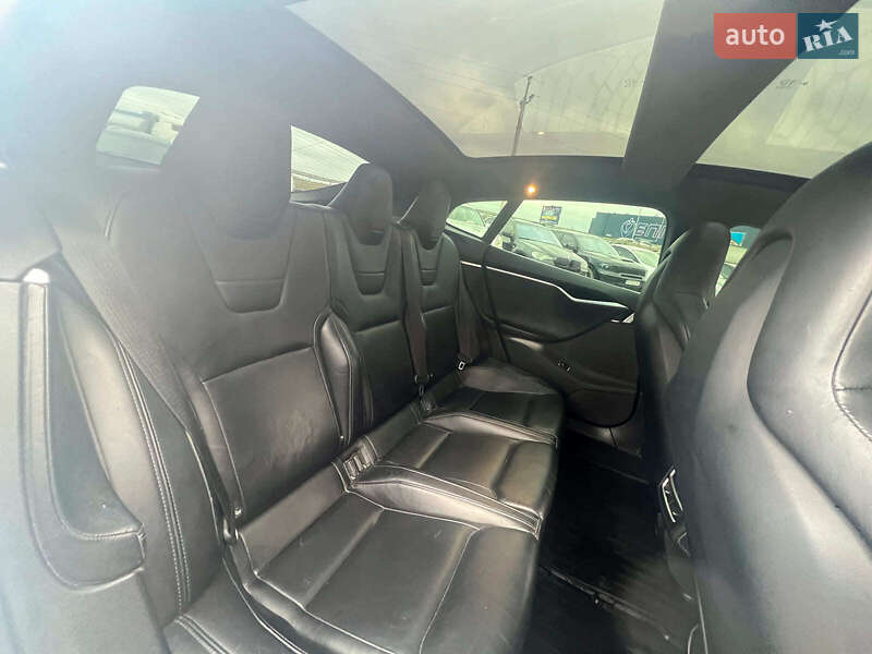 Лифтбек Tesla Model S 2015 в Львове фото 31 Лифтбек Tesla Model S 2015 в Львове