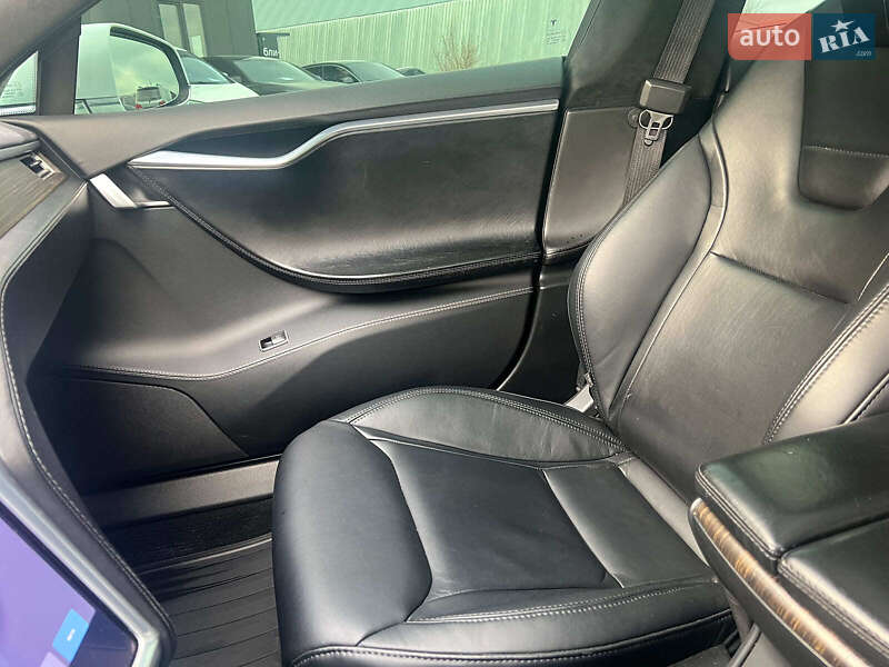Лифтбек Tesla Model S 2015 в Львове фото 23 Лифтбек Tesla Model S 2015 в Львове