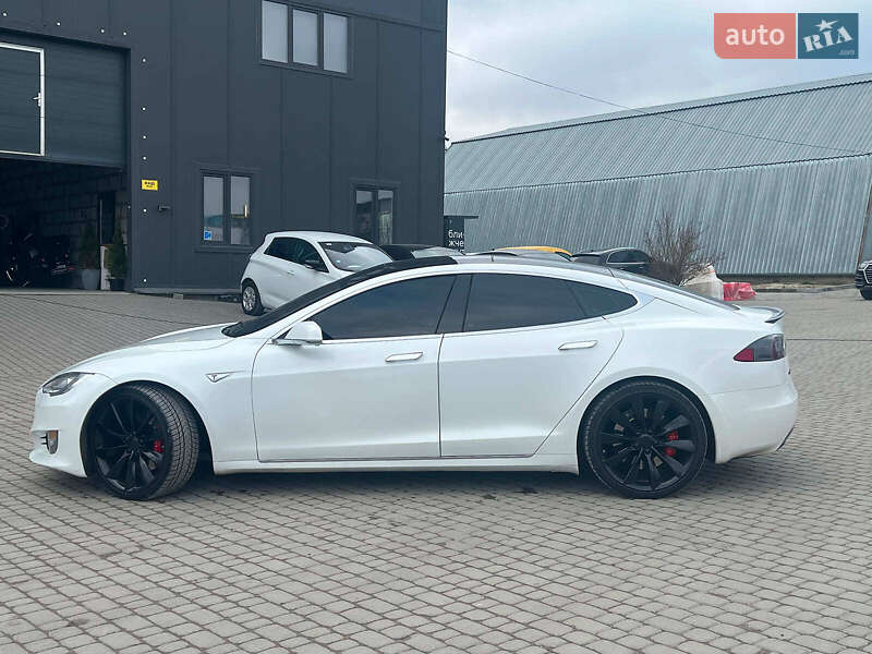 Лифтбек Tesla Model S 2015 в Львове фото 11 Лифтбек Tesla Model S 2015 в Львове