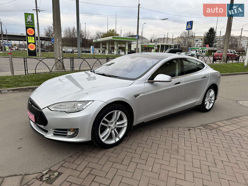 Ліфтбек Tesla Model S 2014 в Луцьку фото 7 Ліфтбек Tesla Model S 2014 в Луцьку