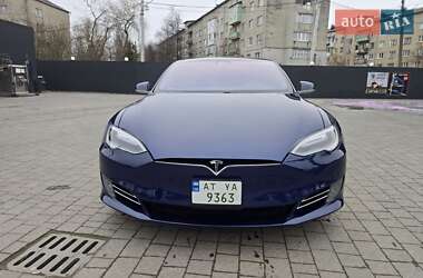 Лифтбек Tesla Model S 2017 в Тысменице