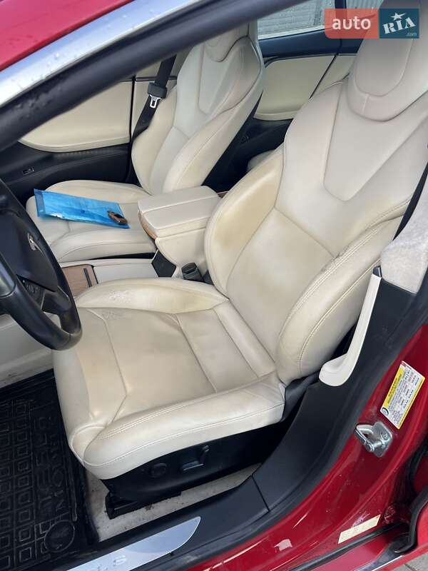 Лифтбек Tesla Model S 2018 в Сарнах фото 22 Лифтбек Tesla Model S 2018 в Сарнах