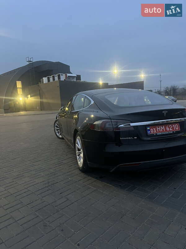 Лифтбек Tesla Model S 2015 в Днепре фото 5 Лифтбек Tesla Model S 2015 в Днепре