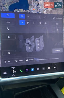 Лифтбек Tesla Model S 2018 в Ровно