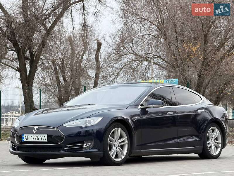 Лифтбек Tesla Model S 2013 в Запорожье фото 5 Лифтбек Tesla Model S 2013 в Запорожье
