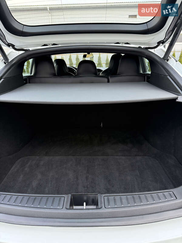 Лифтбек Tesla Model S 2018 в Луцке фото 14 Лифтбек Tesla Model S 2018 в Луцке
