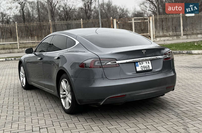 Ліфтбек Tesla Model S 2013 в Запоріжжі фото 3 Ліфтбек Tesla Model S 2013 в Запоріжжі