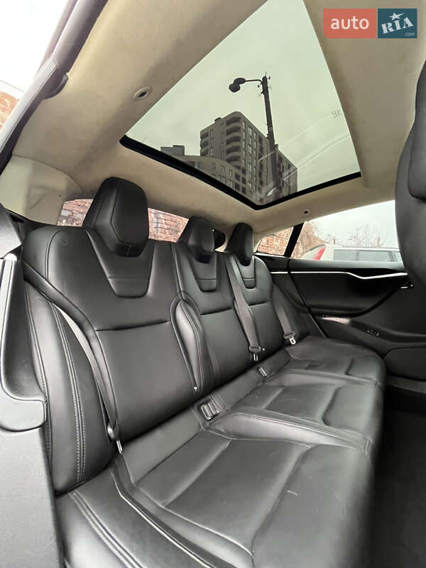 Лифтбек Tesla Model S 2014 в Львове фото 19 Лифтбек Tesla Model S 2014 в Львове