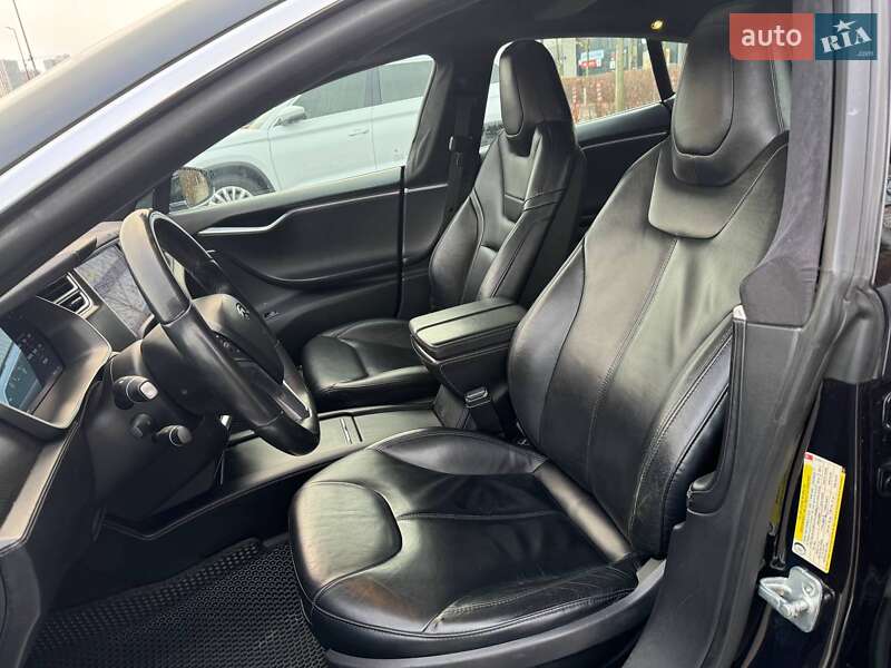 Лифтбек Tesla Model S 2016 в Киеве фото 8 Лифтбек Tesla Model S 2016 в Киеве