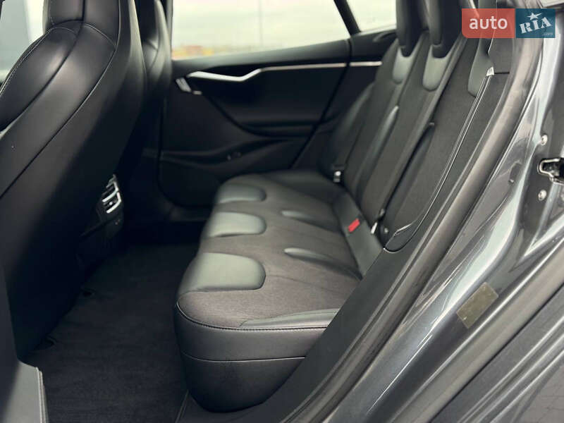 Лифтбек Tesla Model S 2017 в Львове фото 11 Лифтбек Tesla Model S 2017 в Львове