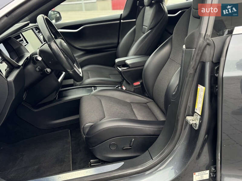 Лифтбек Tesla Model S 2017 в Львове фото 39 Лифтбек Tesla Model S 2017 в Львове