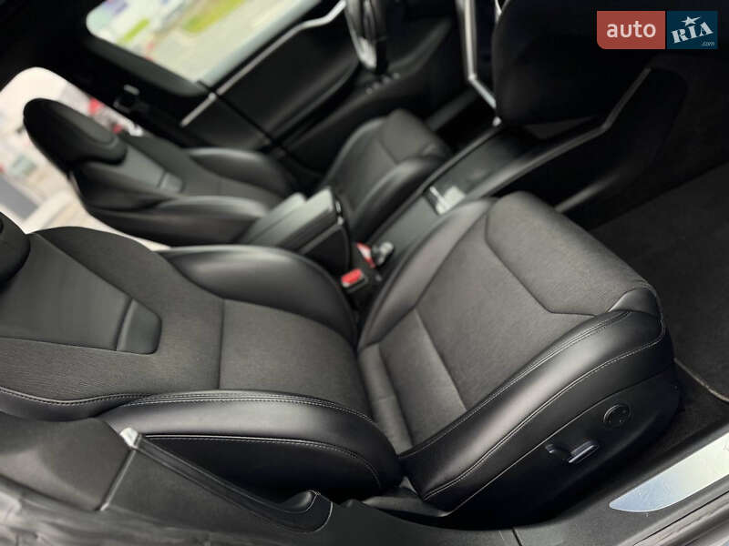 Лифтбек Tesla Model S 2017 в Львове фото 49 Лифтбек Tesla Model S 2017 в Львове