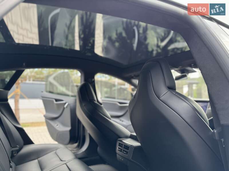 Лифтбек Tesla Model S 2018 в Ровно фото 31 Лифтбек Tesla Model S 2018 в Ровно