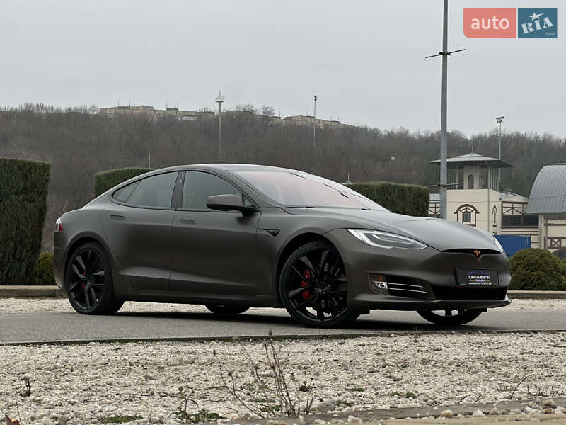 Лифтбек Tesla Model S 2018 в Днепре