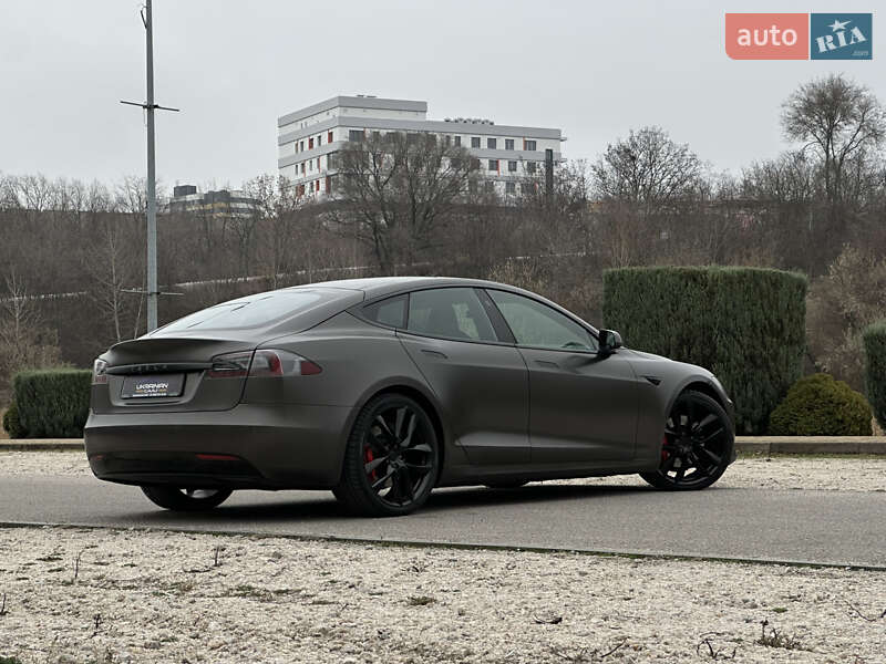 Лифтбек Tesla Model S 2018 в Днепре