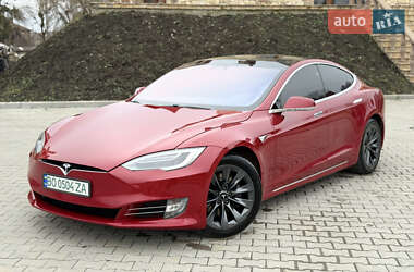 Ліфтбек Tesla Model S 2018 в Бережанах