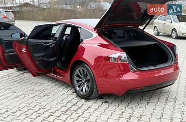 Ліфтбек Tesla Model S 2018 в Бережанах
