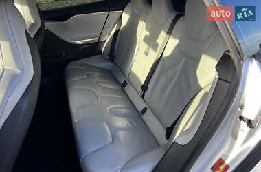 Лифтбек Tesla Model S 2016 в Украинке