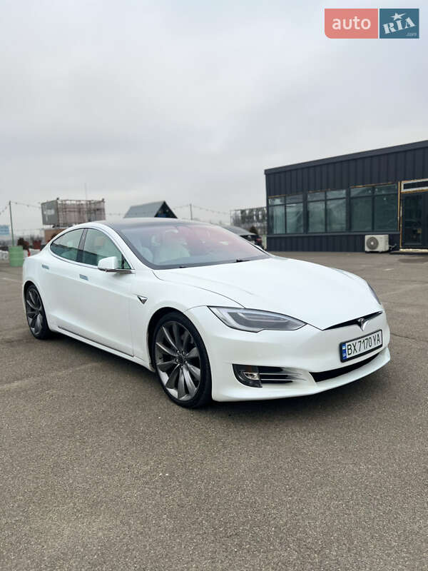 Лифтбек Tesla Model S 2019 в Киеве фото 13 Лифтбек Tesla Model S 2019 в Киеве
