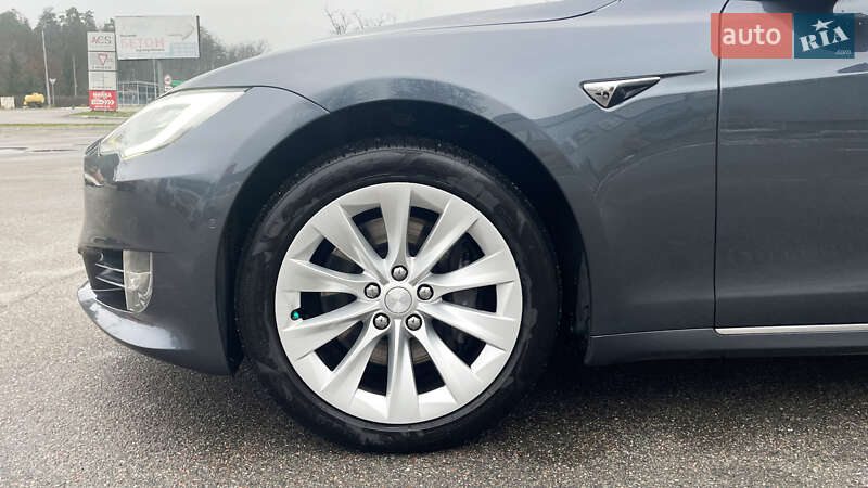 Лифтбек Tesla Model S 2018 в Киеве фото 22 Лифтбек Tesla Model S 2018 в Киеве