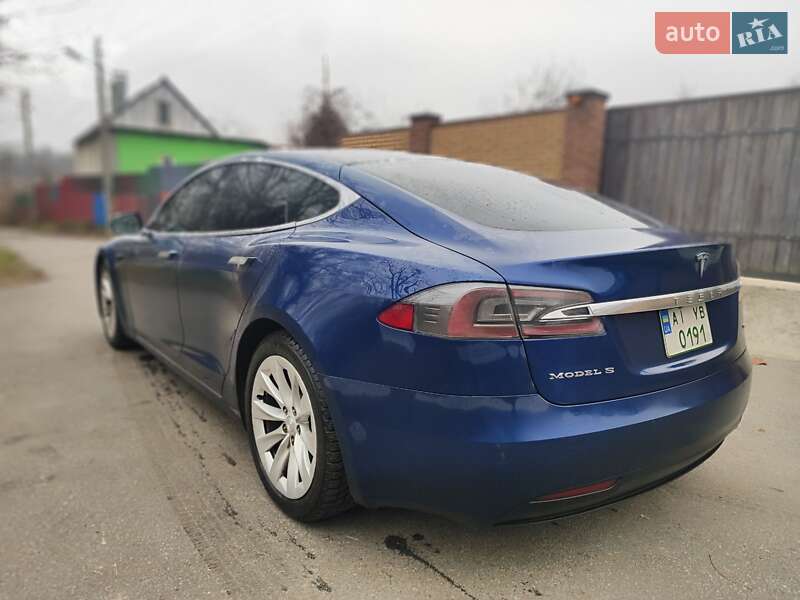 Лифтбек Tesla Model S 2017 в Киеве фото 22 Лифтбек Tesla Model S 2017 в Киеве