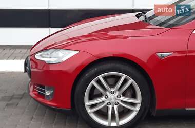 Лифтбек Tesla Model S 2014 в Ровно