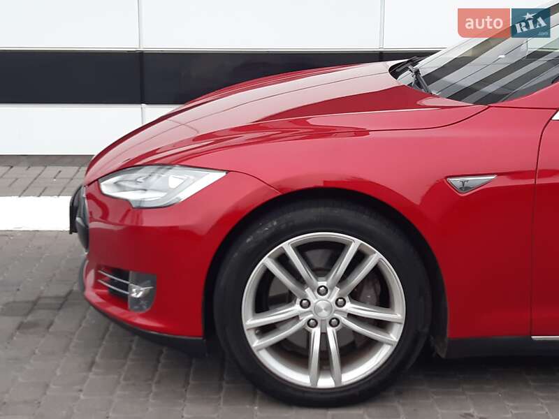 Лифтбек Tesla Model S 2014 в Ровно