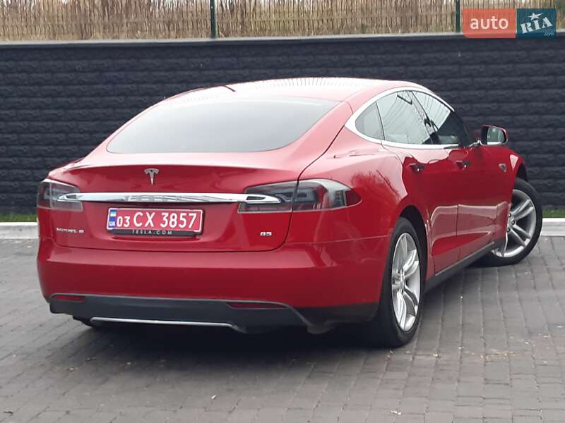Лифтбек Tesla Model S 2014 в Ровно
