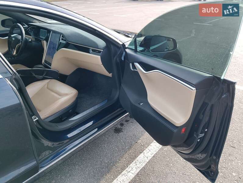 Лифтбек Tesla Model S 2014 в Киеве фото 14 Лифтбек Tesla Model S 2014 в Киеве
