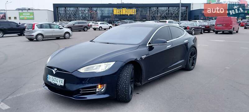 Лифтбек Tesla Model S 2014 в Киеве