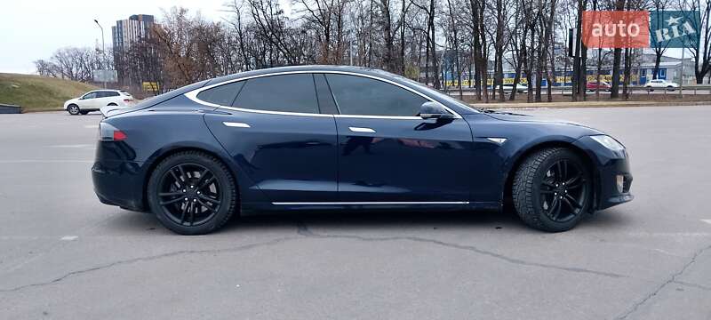 Лифтбек Tesla Model S 2014 в Киеве фото 23 Лифтбек Tesla Model S 2014 в Киеве