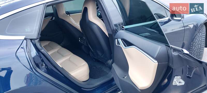 Лифтбек Tesla Model S 2014 в Киеве