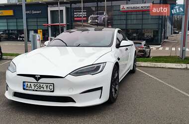 Лифтбек Tesla Model S 2022 в Киеве