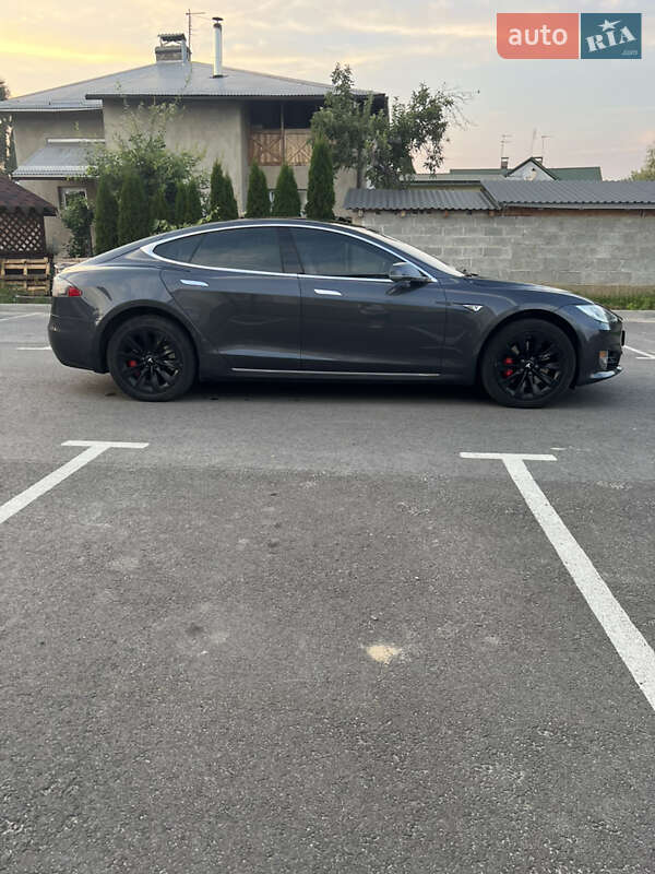 Лифтбек Tesla Model S 2016 в Львове фото 7 Лифтбек Tesla Model S 2016 в Львове