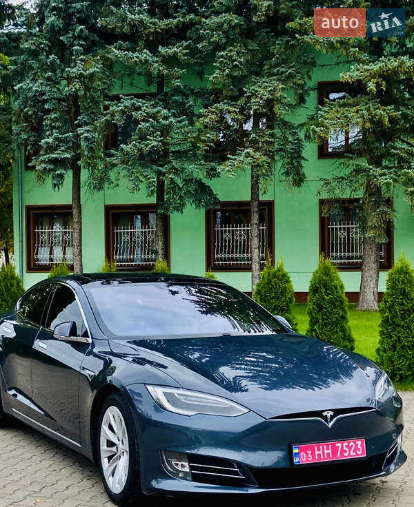 Лифтбек Tesla Model S 2016 в Луцке фото 2 Лифтбек Tesla Model S 2016 в Луцке