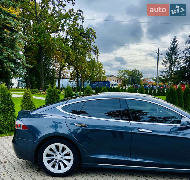 Лифтбек Tesla Model S 2016 в Луцке фото 14 Лифтбек Tesla Model S 2016 в Луцке