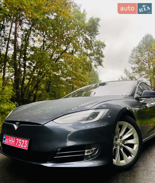 Лифтбек Tesla Model S 2016 в Луцке фото 18 Лифтбек Tesla Model S 2016 в Луцке