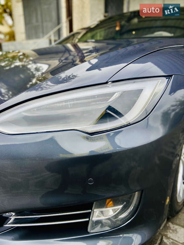 Лифтбек Tesla Model S 2016 в Луцке фото 34 Лифтбек Tesla Model S 2016 в Луцке